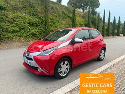 Rojo Usado 2015 Toyota Aygo X-cite Utilitario | 8990 € (Precio justo)