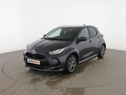 Gris Usado 2024 Toyota Yaris Hybrid Style Berlina | 22.999 € (Precio justo)