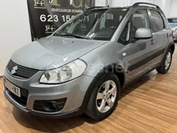 Gris / plata Usado 2014 Suzuki SX4 GL SUV | 6990 €