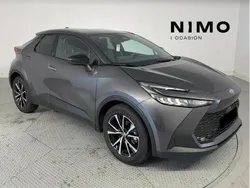 Gris / plata Usado 2024 Toyota C-HR Advance SUV | 34.400 € (Caro)