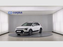 Clear white (sólido) Usado 2024 Kia Niro SUV | 27.690 € (Un poco caro)