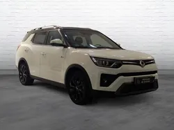 Blanco Usado 2022 Ssangyong Tivoli Limited SUV | 18.600 € (Un poco caro)