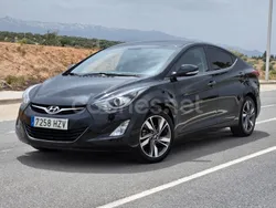Negro Usado 2015 Hyundai Elantra Berlina | 6900 €