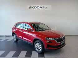 Rojo Usado 2024 Skoda Karoq Selection SUV | 25.990 € (Precio justo)