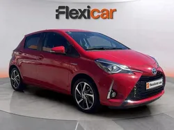 Rojo Usado 2020 Toyota Yaris Hybrid Berlina | 14.490 € (Precio justo)