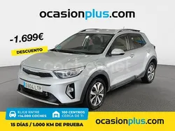 Gris / plata Usado 2021 Kia Stonic SUV | 18.690 € (Un poco caro)