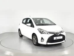 Blanco Usado 2015 Toyota Yaris Active Berlina | 11.700 € (Precio justo)