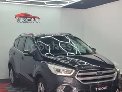 Gris / plata Usado 2017 Ford Kuga Titanium SUV | 16.995 € (Un poco caro)