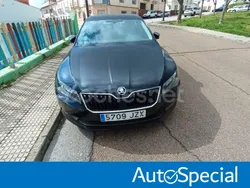 Negro Usado 2017 Skoda Superb Active Berlina | 8990 € (Buen precio)