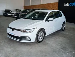 Blanco Usado 2021 VW Golf VIII Life Berlina | 18.550 € (Precio justo)