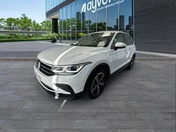 Blanco Usado 2022 VW Tiguan Life SUV | 30.400 € (Buen precio)