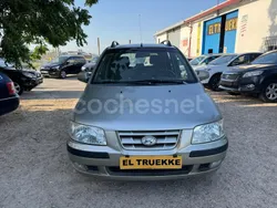 Beige Usado 2004 Hyundai Matrix GLS Monovolumen | 1350 €