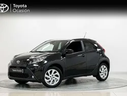 Negro Usado 2024 Toyota Aygo Play Utilitario | 15.150 € (Precio justo)