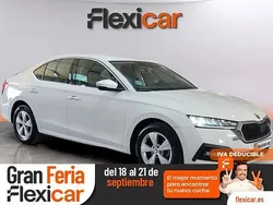 Blanco Usado 2021 Skoda Octavia Ambition Berlina | 18.490 € (Precio justo)