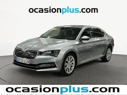 Gris Usado 2020 Skoda Superb Style Berlina | 19.991 € (Buen precio)