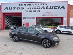 Gris / plata Usado 2021 VW Passat Berlina | 16.490 € (Buen precio)