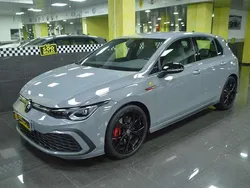 Gris Usado 2023 VW Golf VIII GTI Utilitario | 37.300 € (Precio justo)