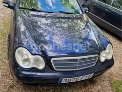 Azul Usado 2002 Mercedes C200 Classic Berlina | 3800 € (Un poco caro)