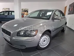 Gris / plata Usado 2005 Volvo S40 Momentum Berlina | 5800 € (Caro)