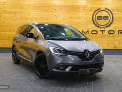 Gris / plata Usado 2021 Renault Grand Scénic IV Black Edition Monovolumen | 21.470 € (Precio justo)