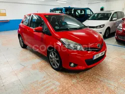 Rojo Usado 2012 Toyota Yaris Sport Berlina | 3990 €
