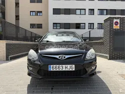 Negro Usado 2012 Hyundai i30 Comfort Berlina | 5900 € (Buen precio)
