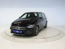 Negro Usado 2021 Mercedes B180 Monovolumen | 29.895 € (Precio justo)