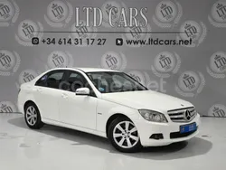 Blanco Usado 2010 Mercedes C180 Elegance Berlina | 10.490 € (Precio justo)