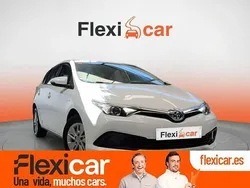 Blanco Usado 2018 Toyota Auris Hybrid Business Edition Berlina | 15.890 € (Precio justo)
