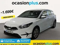 Blanco Usado 2023 Kia Ceed Utilitario | 16.991 € (Buen precio)