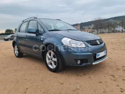Gris / plata Usado 2009 Suzuki SX4 GL SUV | 6800 €