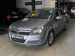 Gris / plata Usado 2006 Opel Astra GTC Sport Berlina | 2590 € (Precio justo)
