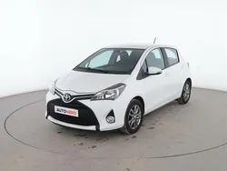 Blanco Usado 2015 Toyota Yaris City Berlina | 9699 € (Precio justo)