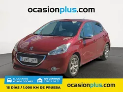 Rojo Usado 2015 Peugeot 208 Style Utilitario | 8990 € (Un poco caro)