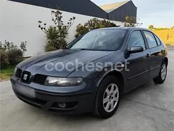 Gris / plata Usado 2001 Seat Leon Berlina | 1999 € (Precio justo)