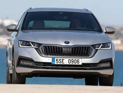 Azul Usado 2021 Skoda Octavia Style Familiar | 19.390 € (Un poco caro)
