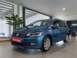 Azul Usado 2015 VW Touran Sportline Monovolumen | 21.490 € (Un poco caro)