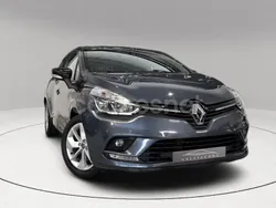 Gris / plata Usado 2017 Renault Clio IV LIMITED Berlina | 7990 € (Buen precio)