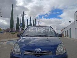 Azul Usado 2000 Toyota Yaris Sol Berlina | 2200 € (Un poco caro)