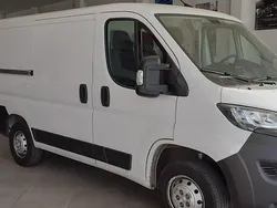 Epr blanc icy Usado 2023 Peugeot Boxer Van | 26.015 € (Caro)