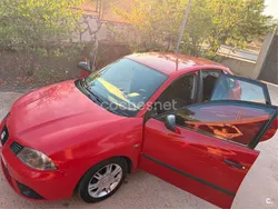 Rojo Usado 2006 Seat Ibiza Reference Berlina | 3600 € (Precio justo)