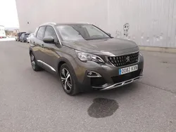 Verde Usado 2019 Peugeot 3008 Allure | 17.999 € (Precio justo)