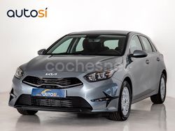 Gris / plata Usado 2024 Kia Ceed Berlina | 18.990 € (Precio justo)