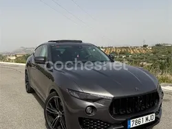 Gris / plata Usado 2016 Maserati Levante SUV | 37.699 € (Buen precio)
