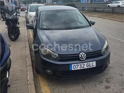 Azul Usado 2009 VW Golf VI Advance Berlina | 8300 € (Buen precio)