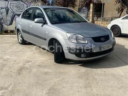 Gris / plata Usado 2008 Kia Rio Berlina | 3850 € (Un poco caro)