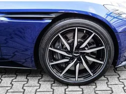 Aston Martin DB11
