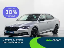 Gris / plata Usado 2021 Skoda Superb SportLine Berlina | 23.490 € (Precio justo)