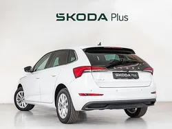 Blanco Nuevo 2024 Skoda Scala Ambition Utilitario | 18.900 € (Precio justo)
