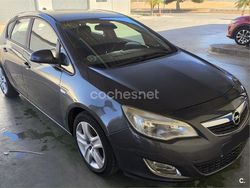 Gris / plata Usado 2011 Opel Astra Enjoy Berlina | 4500 € (Precio justo)
